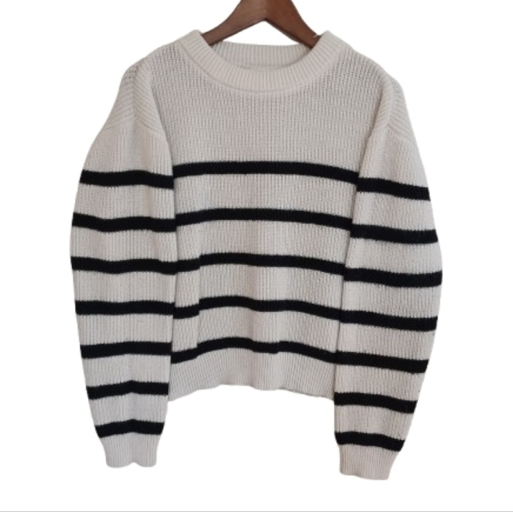 JON & ANNA Contemporary Striped Black and White Women's Crewneck Sweater Top